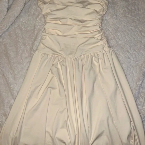 SHEIN Strapless Cream Dress - Picture 3 of 3